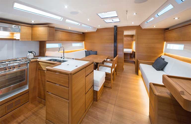 Solaris 55, la dinette