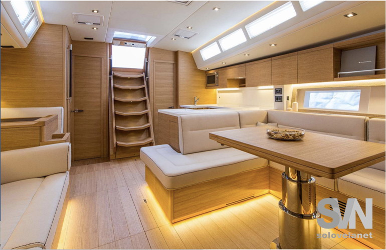 Grand Soleil 58, la dinette