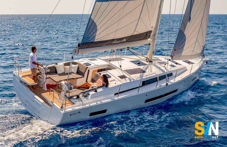Hanse 410, la barca in navigazione