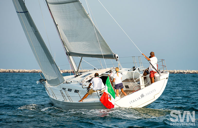 Italia 12.98 in navigazione