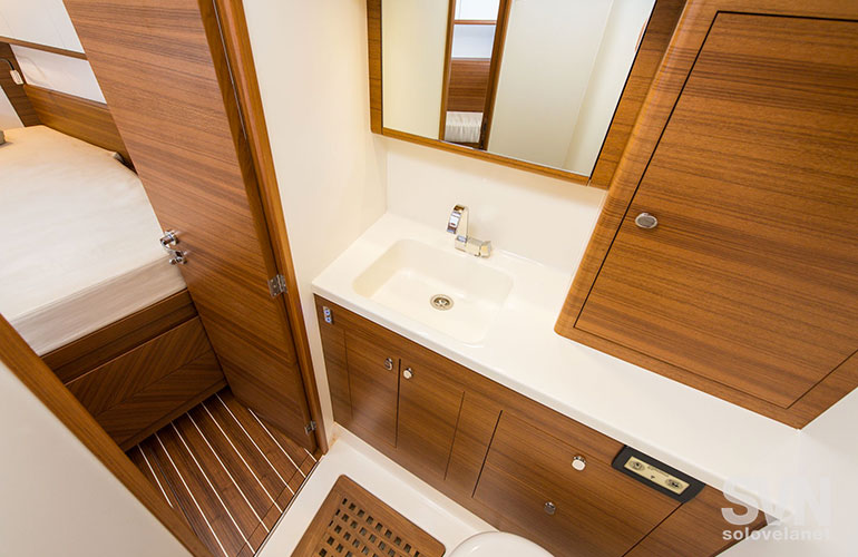 Italia 13.98, il bagno