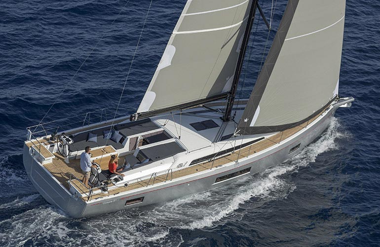Oceanis 51.1 vista dall'alto