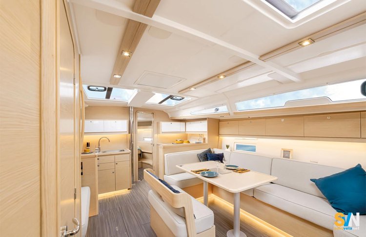 La dinette del Dufour 430