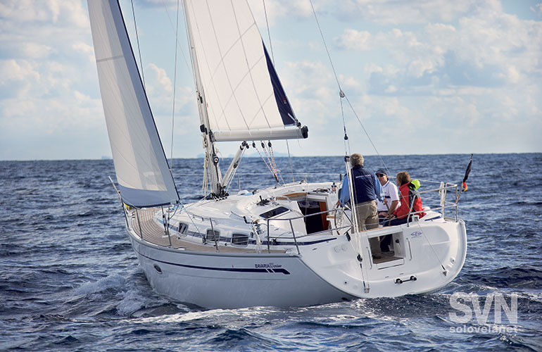 Bavaria 37 Cruiser, poppa