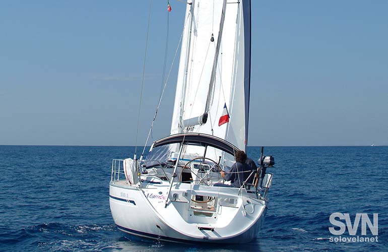 Bavaria 38 di poppa