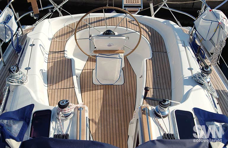 Bavaria 38, il pozzetto