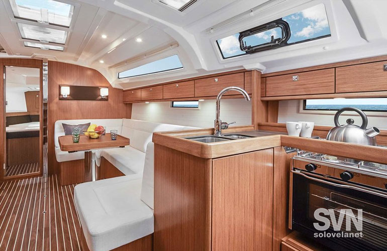 Bavaria 41, la cucina