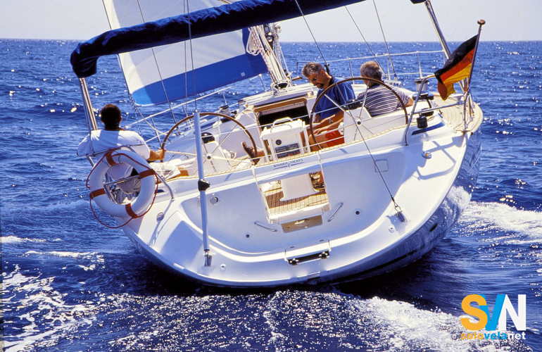 Bavaria 44 Cruiser visto di poppa
