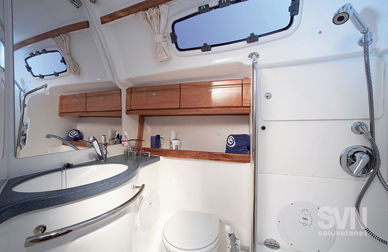 Bavaria 46 Cruiser, il bagno di poppa