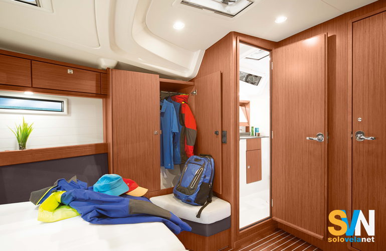 Bavaria 51 Criser, la cabina di prua vista dall'interno