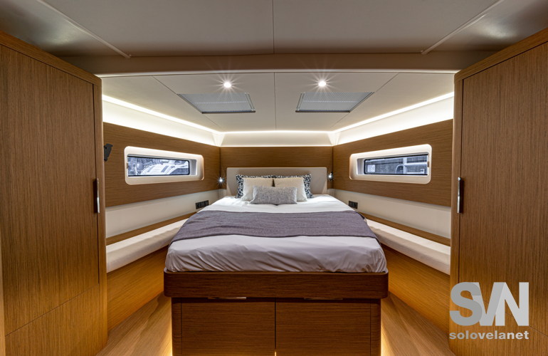 Oceansi 54 Yacht, cabina diprua