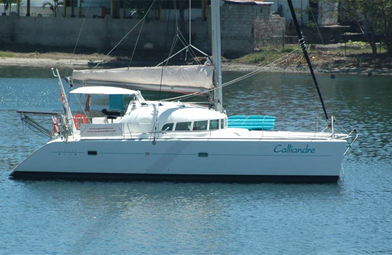 Lagoon 41S, in rada