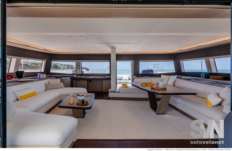 Lagoon Sixtyfive, la dinette