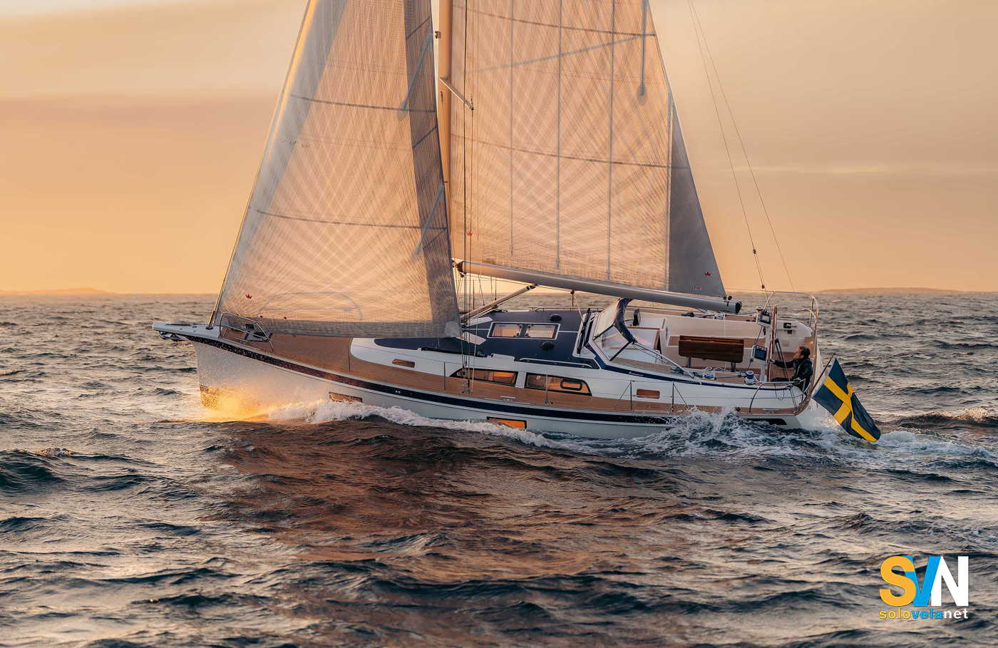 Hallberg Rassy 370