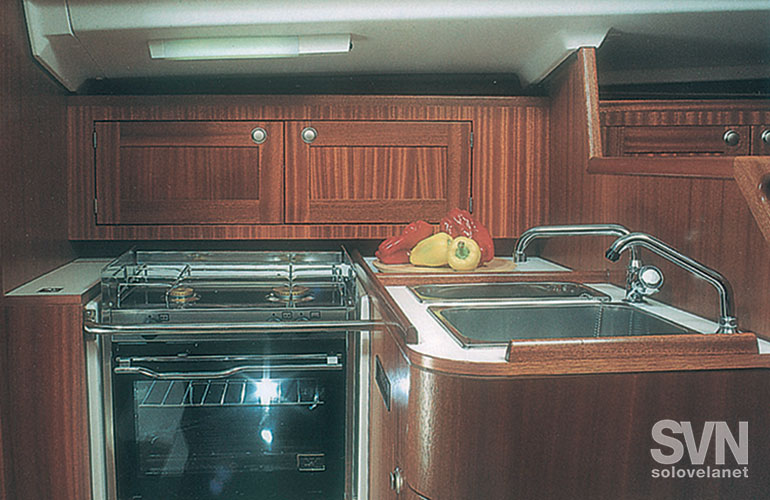 Elan 295, la cucina
