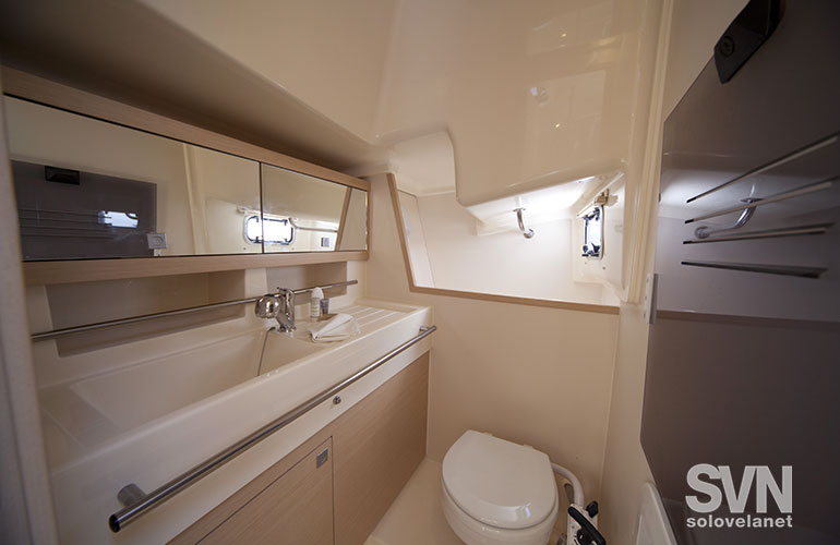 Elan 350, il bagno