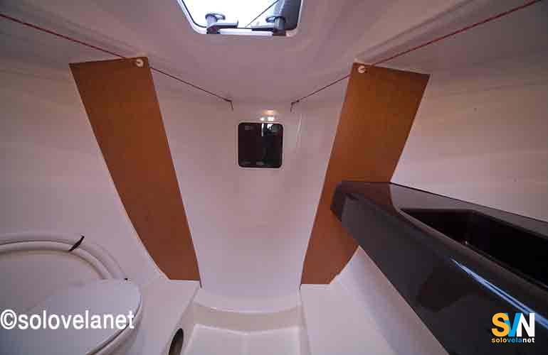 Sun Fast 3200, il bagno