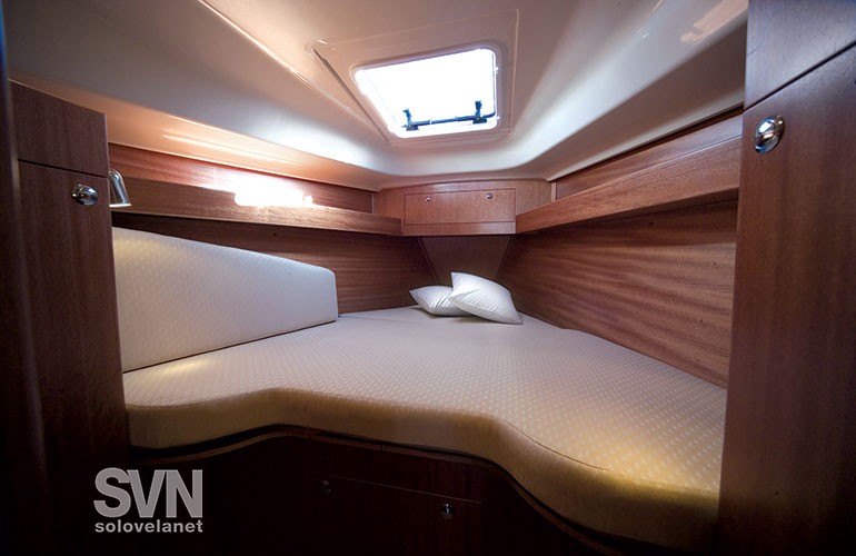 Impression 344, la cabina di prua
