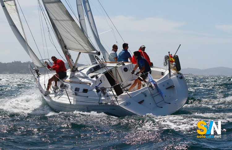 Dufour 32 classic - di bolina