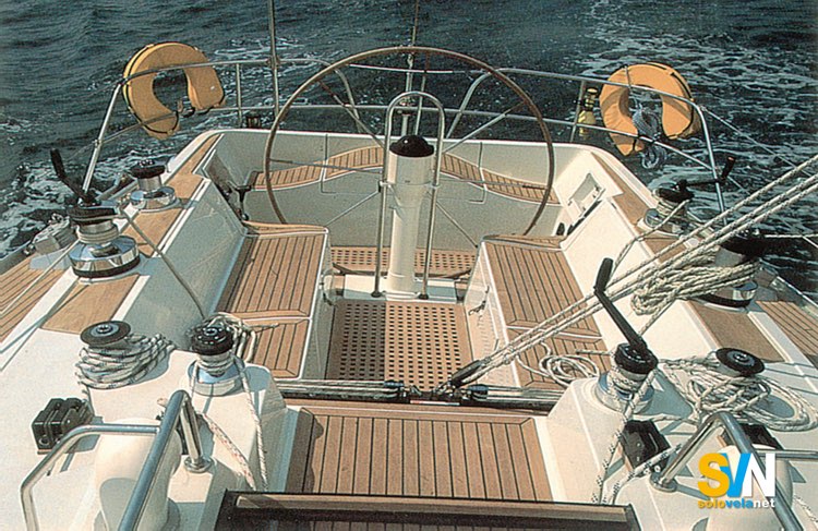 Grand Soleil 45 GF, coni l sedile del timoniere a schiena d'asino