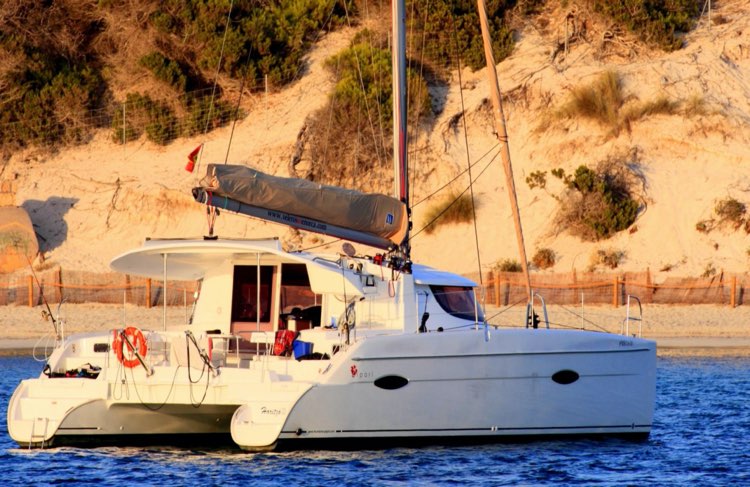 Fountaine Pajot - Lipari 41, al tramonto