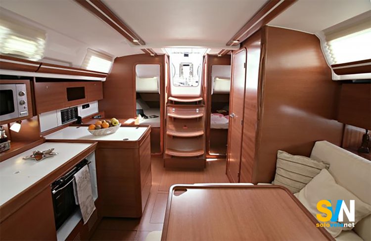 Dufour 375 GL, dinette