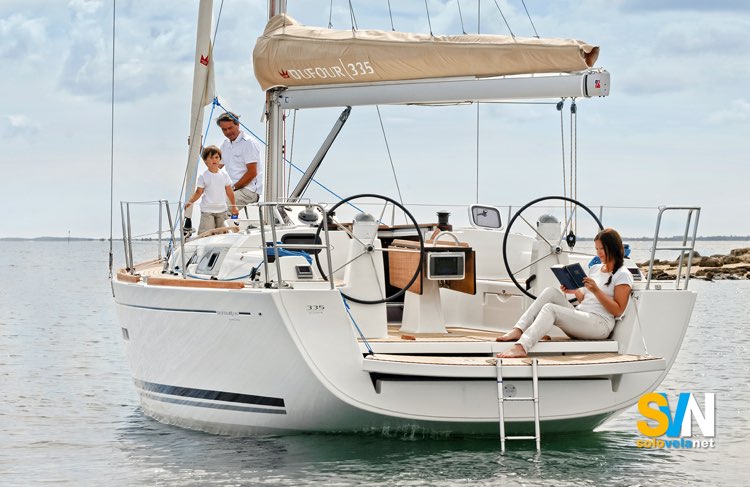 Dufour 335 GL, di poppa