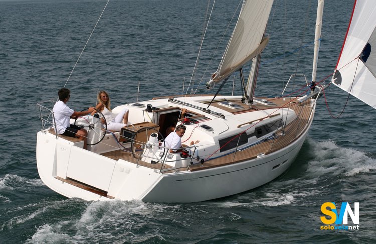 Dufour 375 GL, visto da poppa