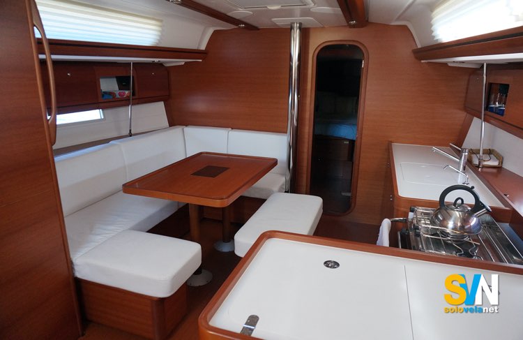 Dufour 405 GL, dinette