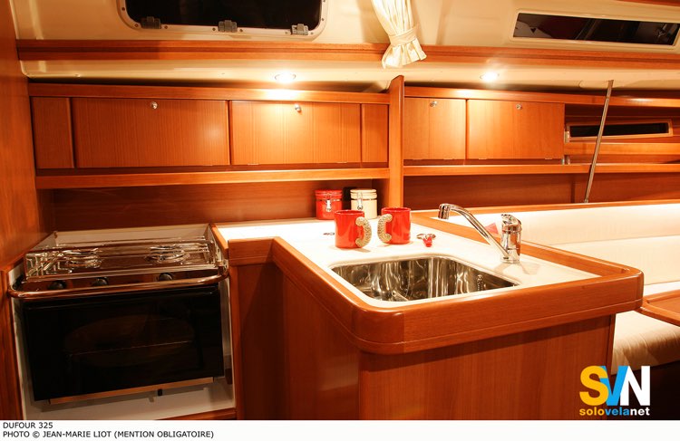 Dufour 35 GL, cucina