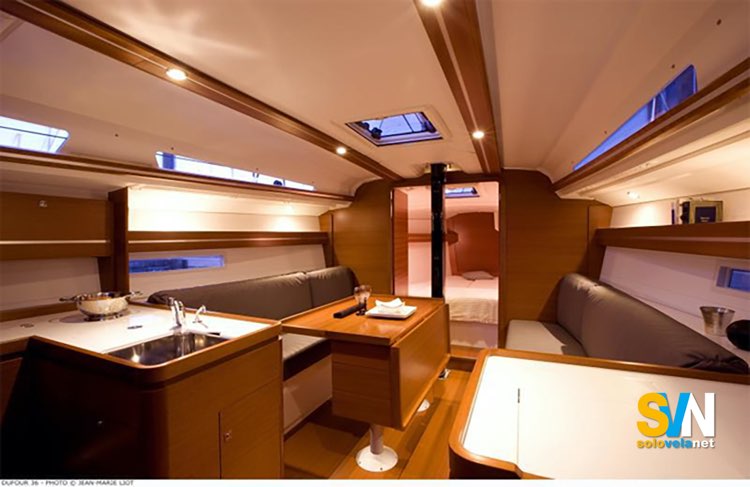Dufour 36P, dinette
