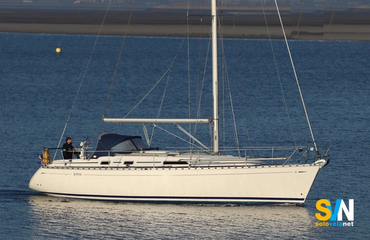 Dufour 36 Classic, mentre entra in rada