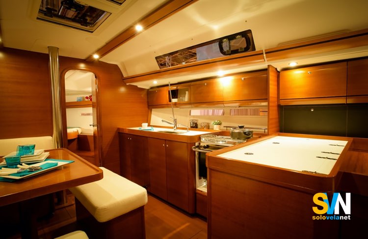 Dufour 405 GL, la cucina