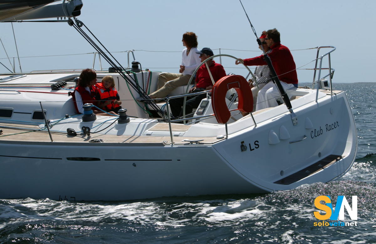 Il pozzetto del First 44.7 in navigazione