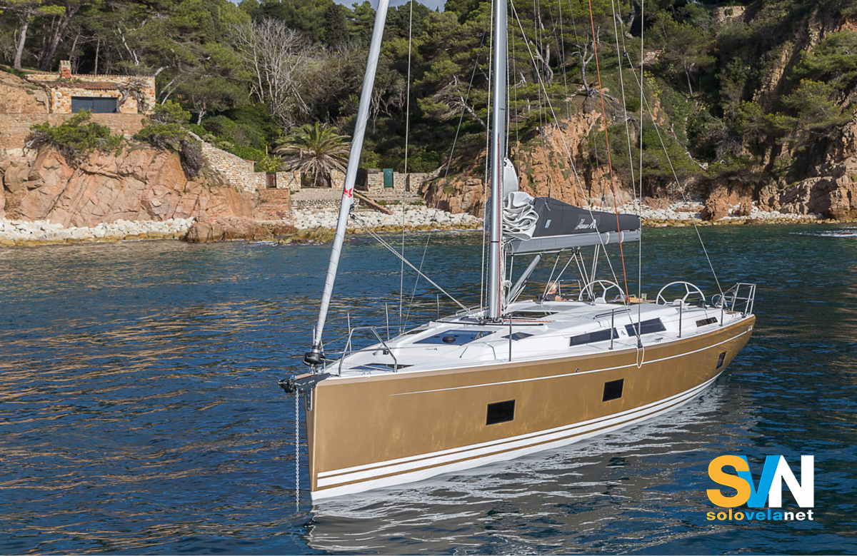 L'Hanse 418 all'ancora