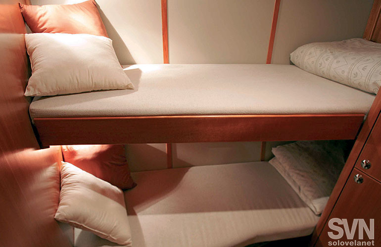 Impression 434, una cabina con i letti a castello