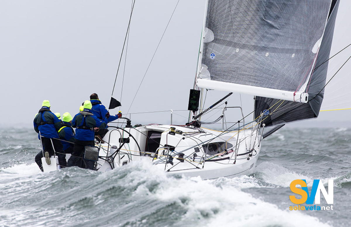 Il J 112e in regata