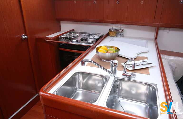 L'Oceanis 37, la cucina
