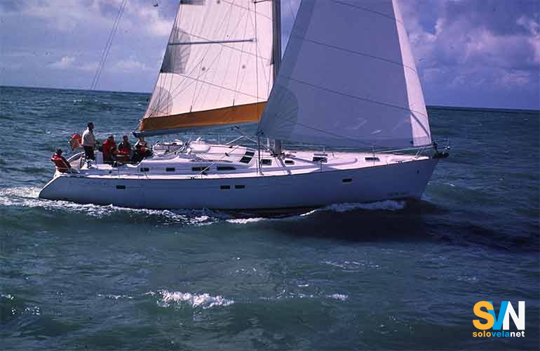 L' Oceanis Clipper 473 in navigazione di bolina