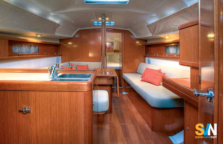 Oceanis 34 - la dinette