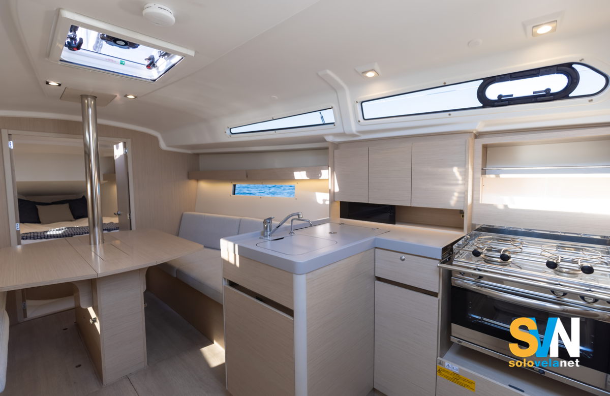 La cucina dell'Oceanis 34.1