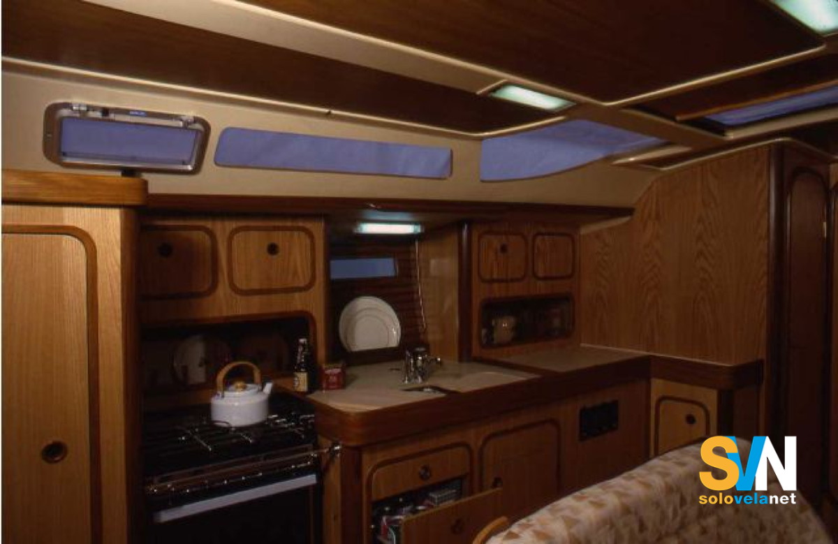 La cucina dell'Oceanis 430