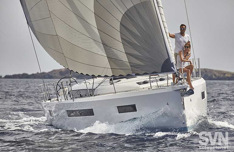 Sun Odyssey 490, di prua