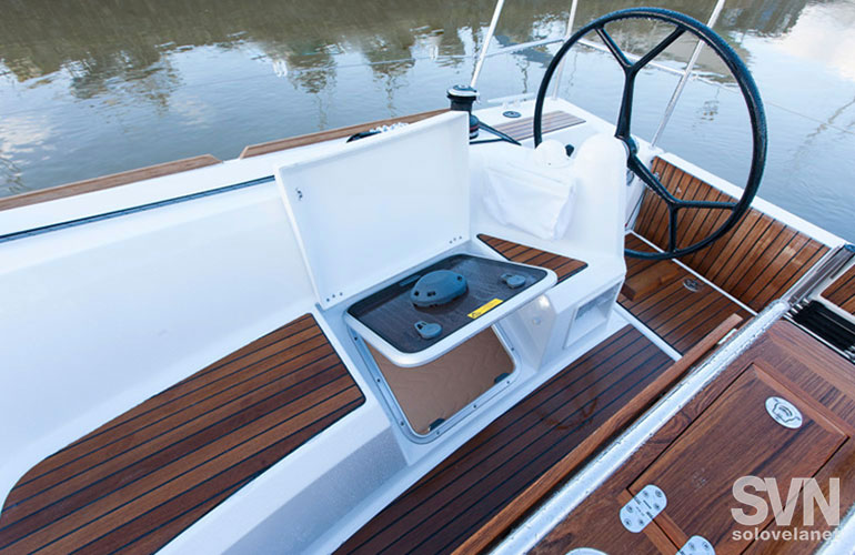 Sun Odyssey 349, il pozzetto