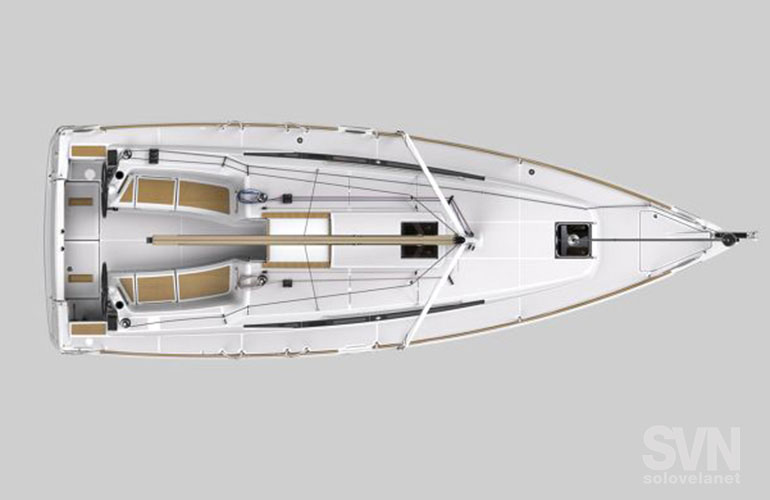 Sun Odyssey 349, il piano di coperta