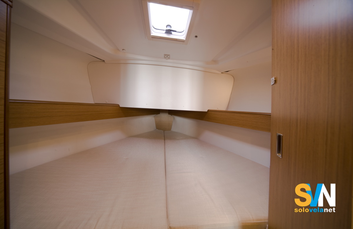La cabina di prua del Sun Odyssey 30i