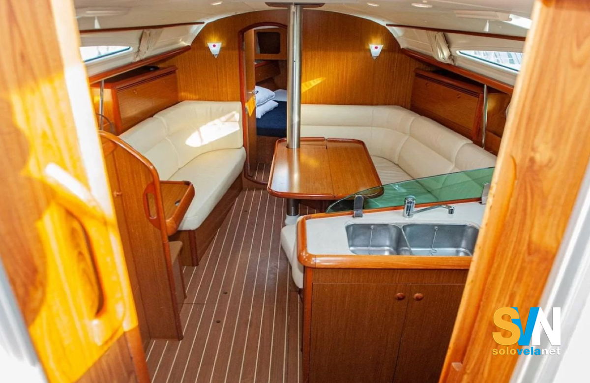 La dinette del Sun Odyssey 35