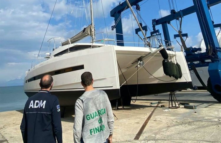Contrabbando di imbarcazioni: cos'è e perché aumentano i sequestri nei porti UE